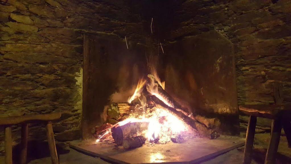 A Pena De Augasantas Guest House Oca de Abaixo Екстериор снимка
